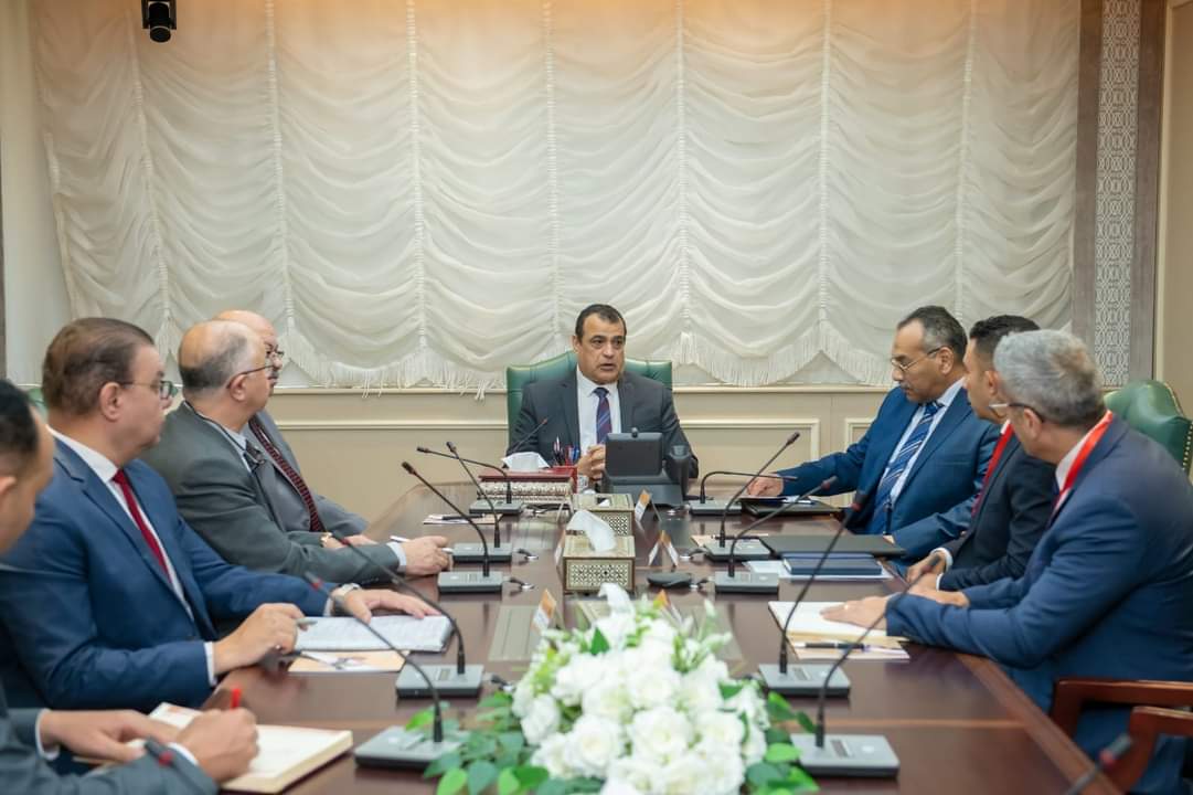 وزير الإنتاج الحربى يبحث التعاون المشترك مع شركة تاليس العالمية