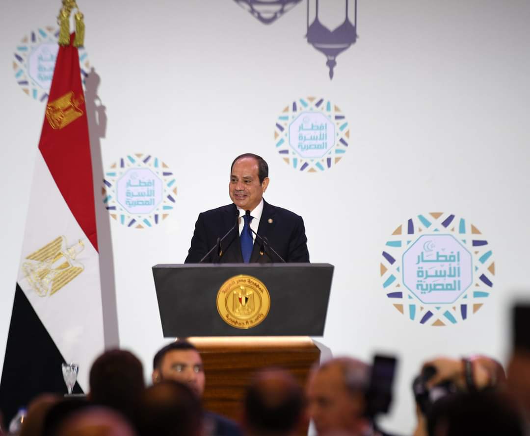 الرئيس يتبادل التهانى بالعيد مع ملوك ورؤساء الدول العربية والإسلامية