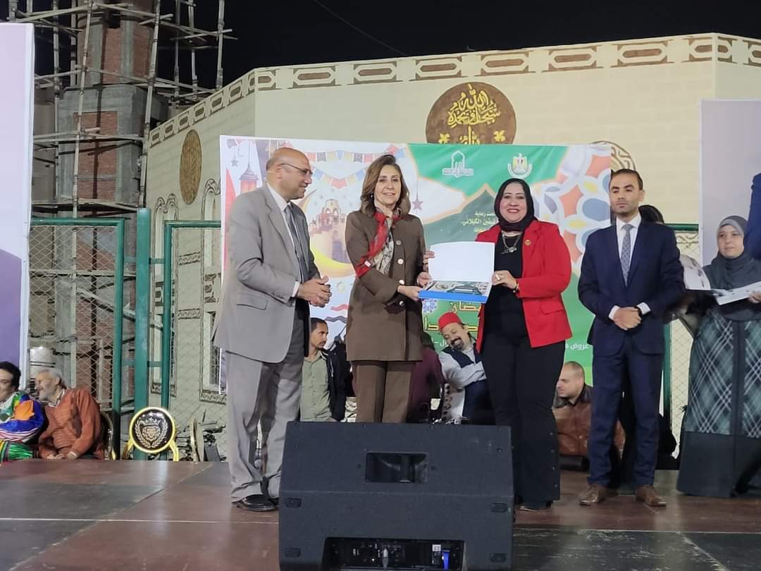 وزيرة الثقافة تشهد ختام "ليالى رمضان" بزهرة العاصمة