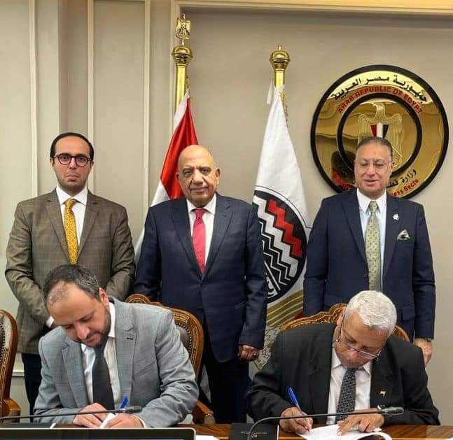 مصنع جديد لاستغلال"الكاولين"بشركة سيناء للمنجنيز