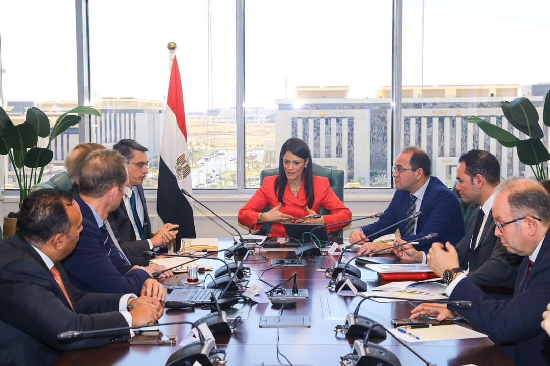 المشاط تتابع  تنفيذ وثيقة سياسات ملكية الدولة وتمكين القطاع الخاص
