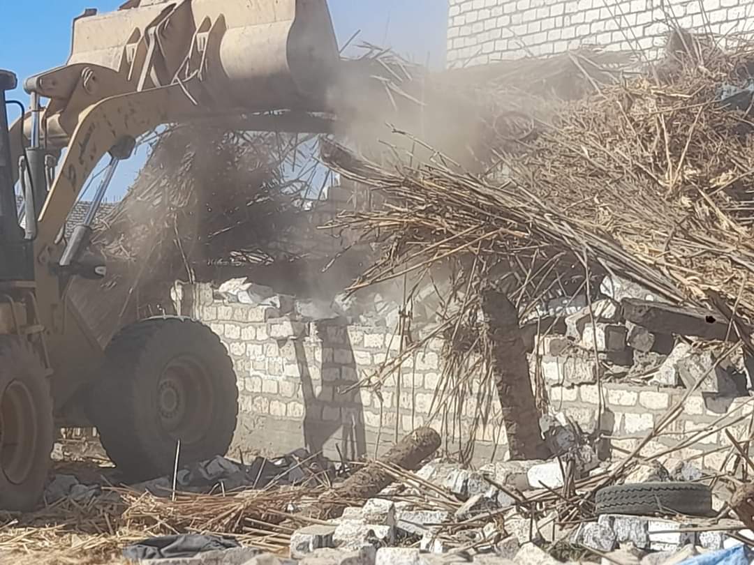وزير الرى : استمرار العمل بكافة المواقع لضمان وصول المياه لكافة المنتفعين