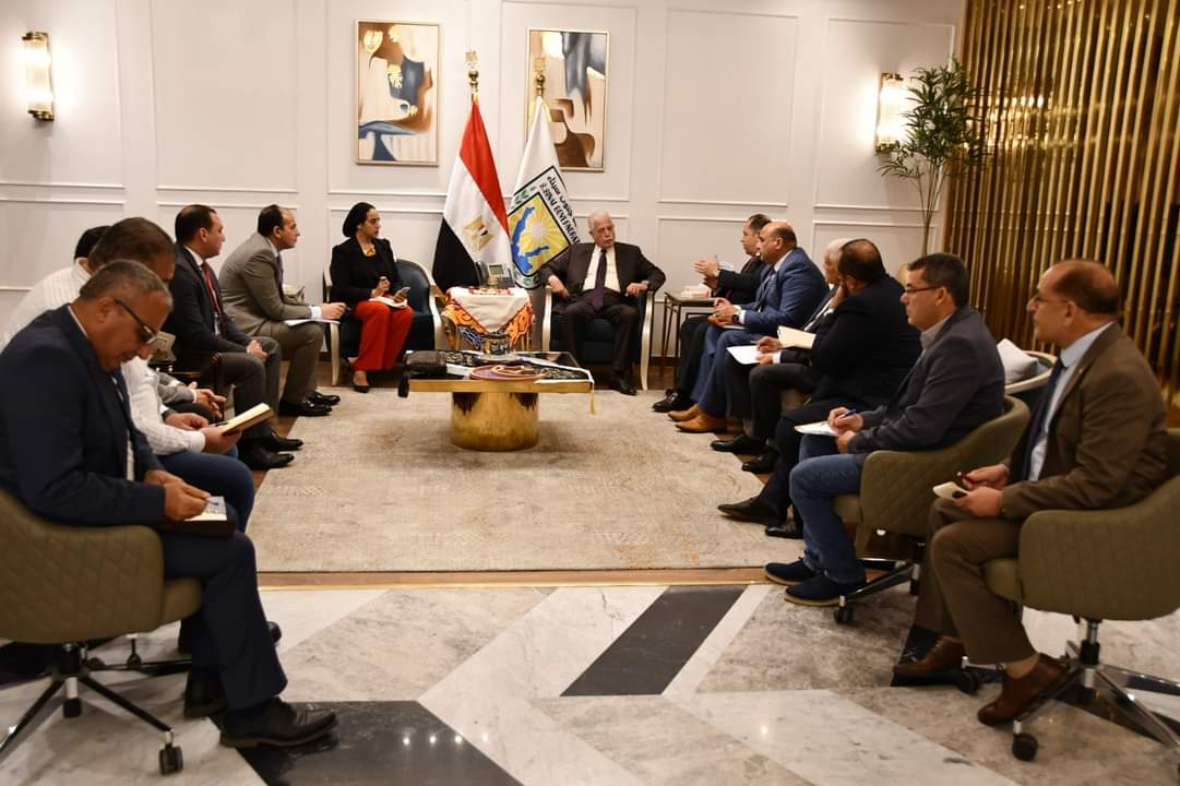 محافظ جنوب سيناء يبحث الإستعدادات الخاصة بانعقاد المؤتمر الإفريقى للطاقة بشرم الشيخ أبريل الحالى