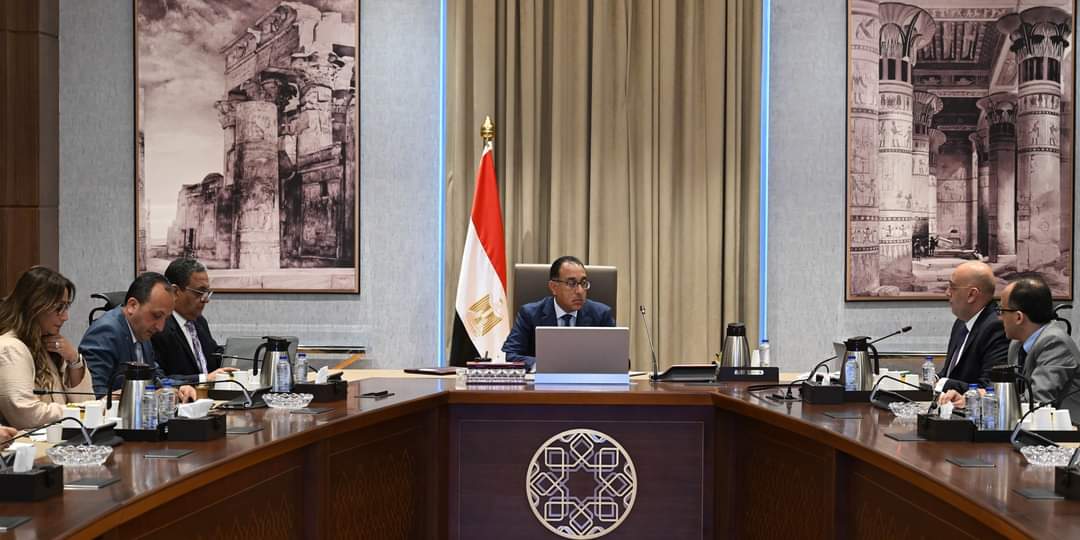 رئيس الوزراء يُتابع جهود جهاز تنمية المشروعات المتوسطة والصغيرة ومتناهية الصغر 
