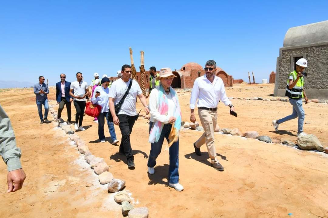 وزيرة البيئة تتابع الأعمال الإنشائية لقرية الغرقانة بمحمية نبق بجنوب سيناء