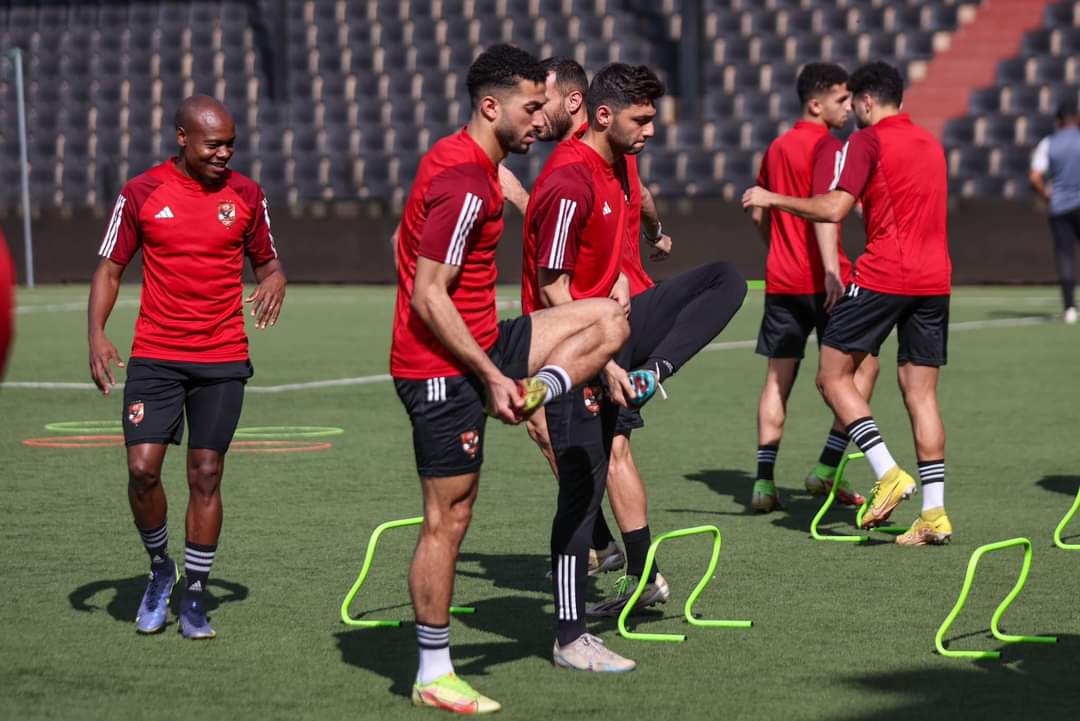 وزير الرياضة يطمئن على بعثة الأهلى فى الكونغو