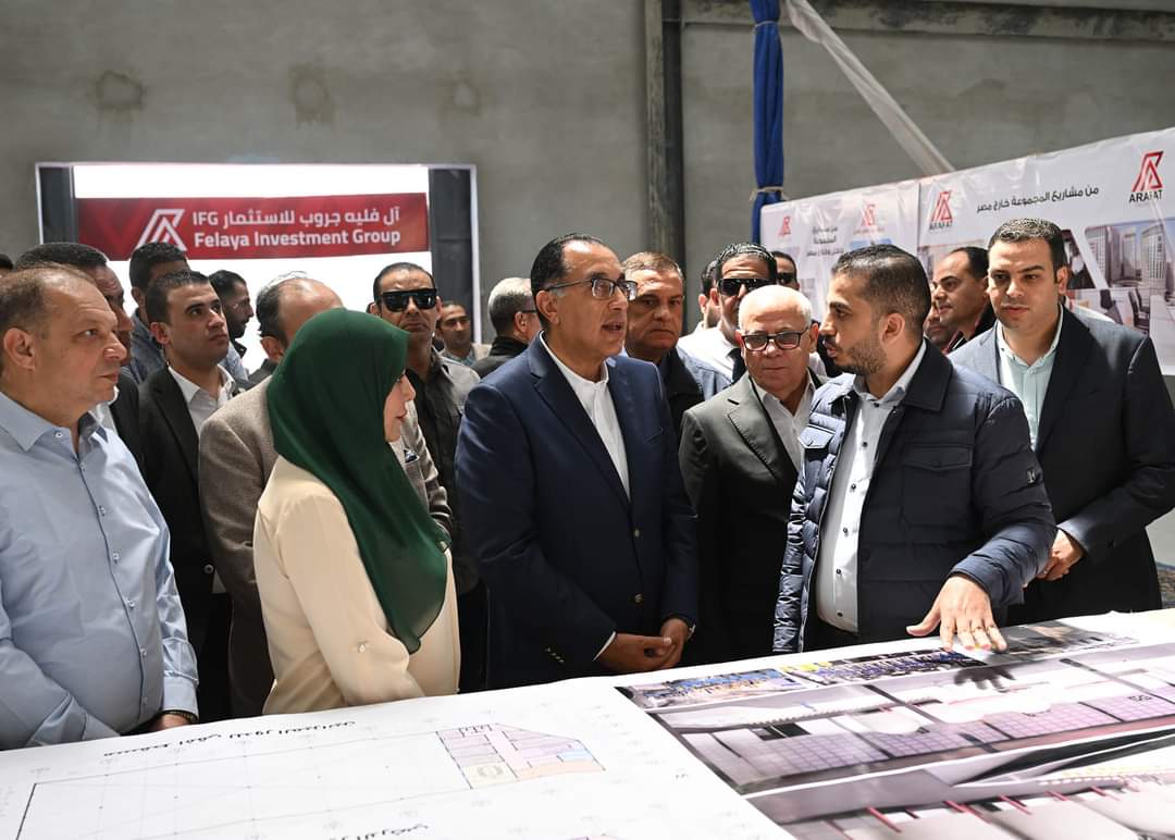 رئيس الوزراء يتفقد مصنع "فيله" للصناعات الغذائية وتكرير وتعبئة الزيوت بالمنطقة الصناعية جنوب بورسعيد