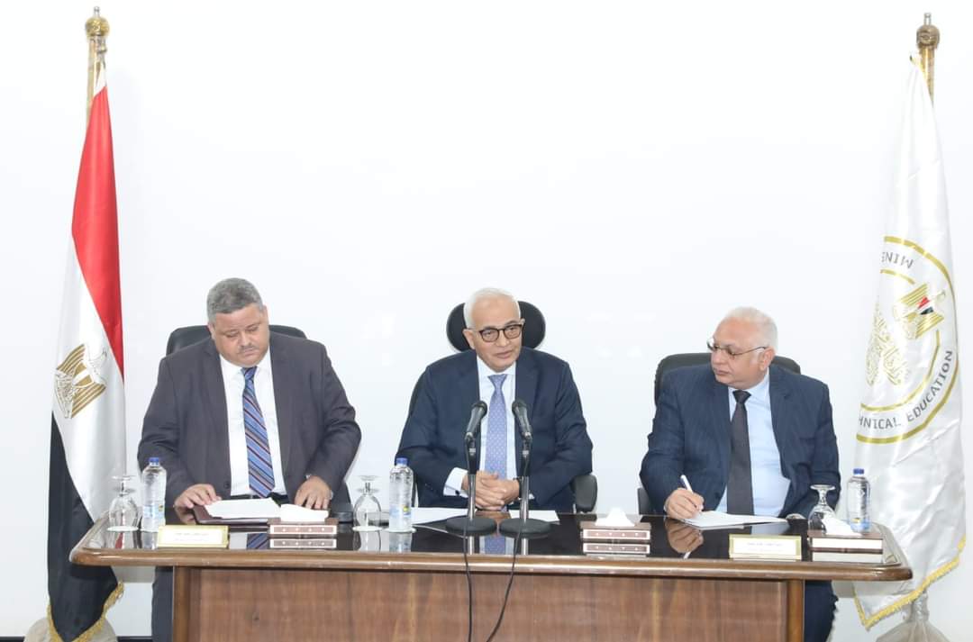 .. وبدأت الإستعدادات لامتحانات الدبلومات الفنية 2023 /2024