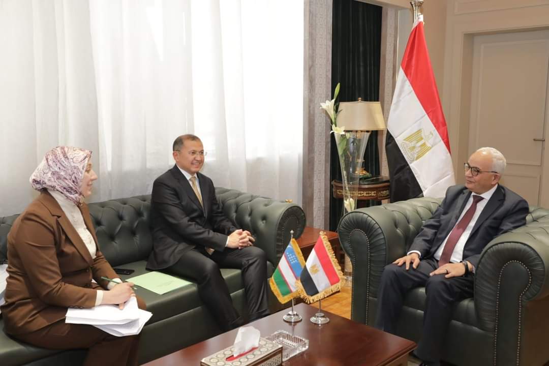 وزير التعليم يبحث مع سفير دولة أوزبكستان لبحث تعزيز أوجه التعاون وتبادل الخبرات
