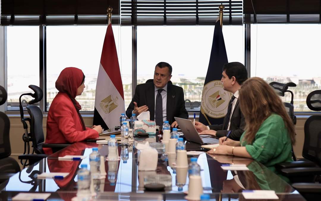 وزير السياحة : وضع سياسات للقطاع الخاص محفزة لبناء غرف فندقية جديدة
