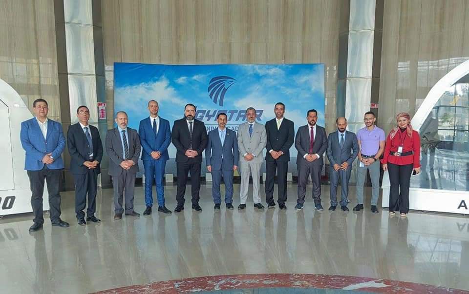 جولات ميدانية لوفد سلطنة عمان بمختلف شركات وهيئات وزارة الطيران