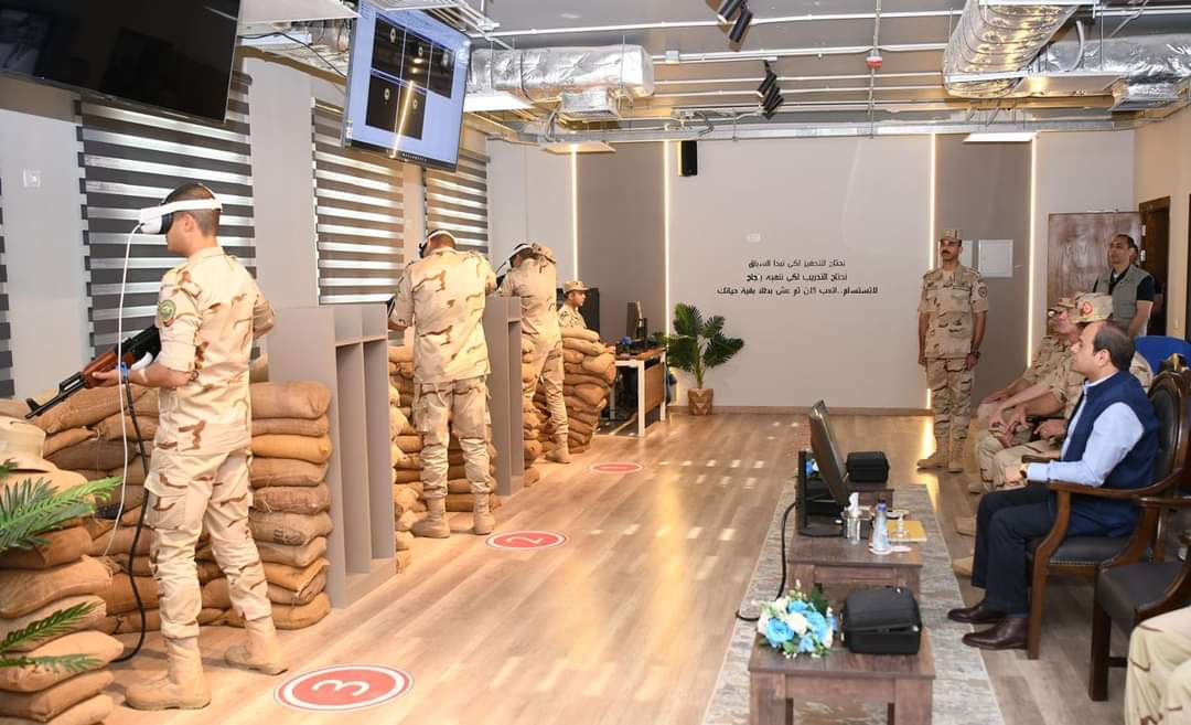 الرئيس يتفقد الأكاديمية العسكرية بمقر القيادة الاستراتيجية