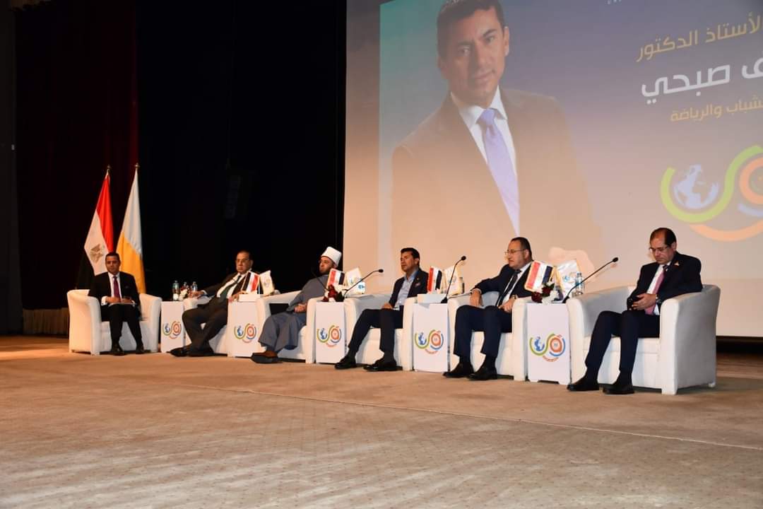 وزير الشباب والرياضة يشهد صالون رؤى الشباب فى نسخته الرابعة