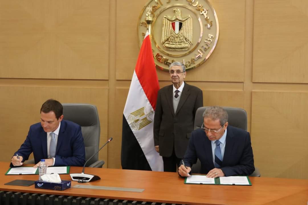 بروتوكول تعاون بين القابضة لكهرباء مصر وشنايدر إليكتريك مصر