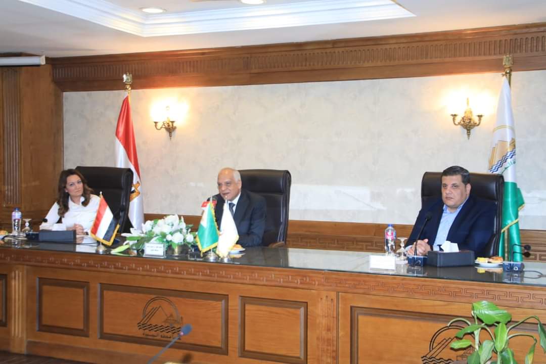 وزير الخارجية يلتقى نظيره البريطاني على هامش اجتماعات المنتدى الاقتصادى العالمى بالرياض