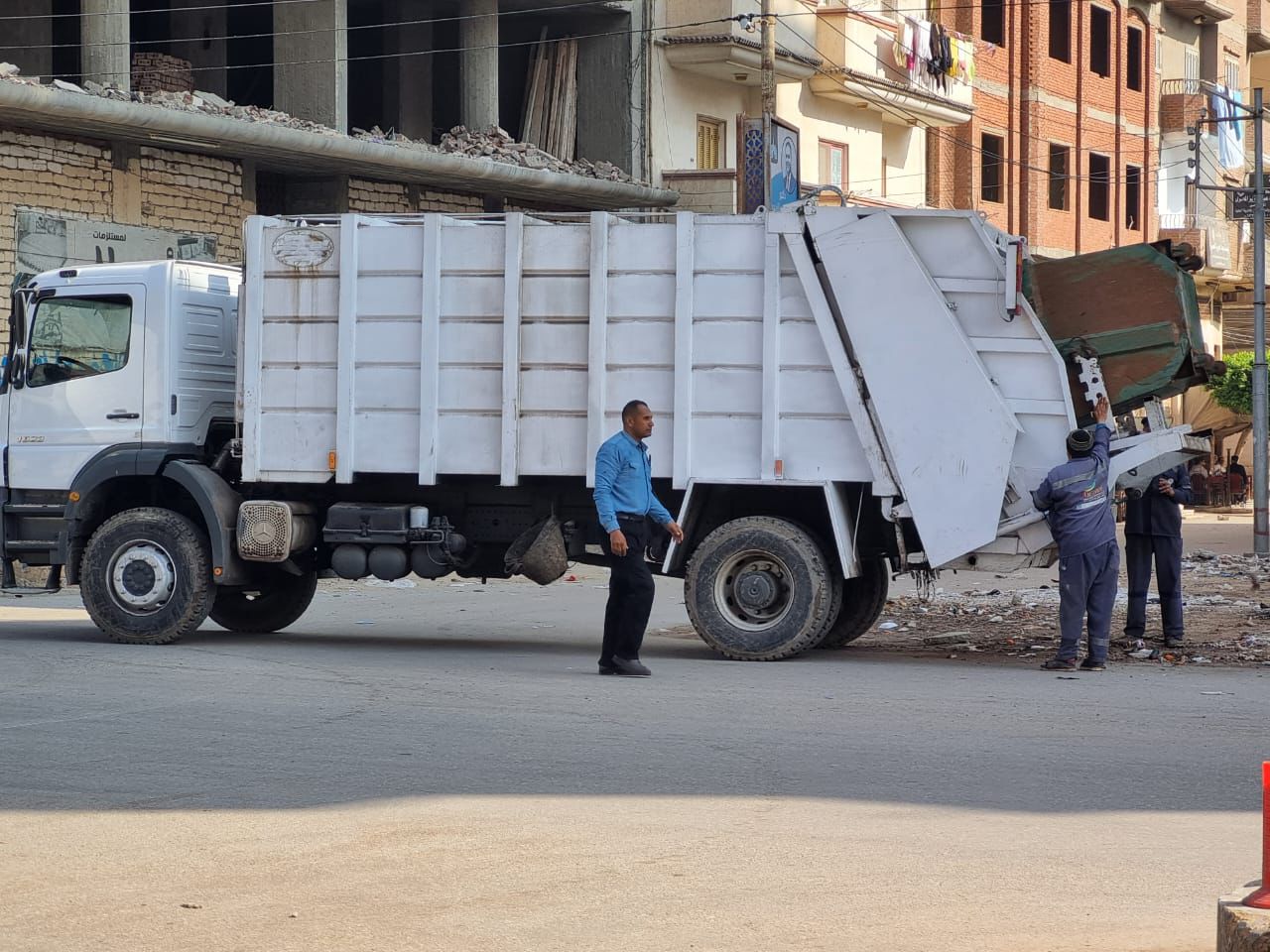 رفع 1100 طن قمامة بكفر الشيخ الطرق 
