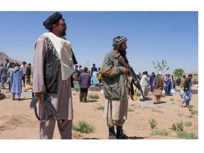 مقتل ستة أشخاص .. في هجوم على مسجد غربي أفغانستان