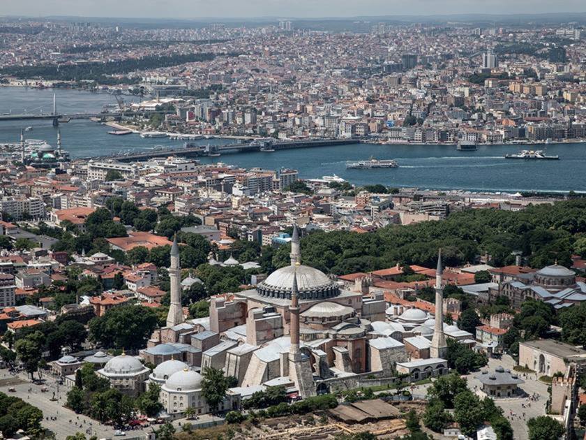 تركيا تجني أكثر من 8 مليارات دولار من السياحة .. خلال الربع الأول من العام الجاري