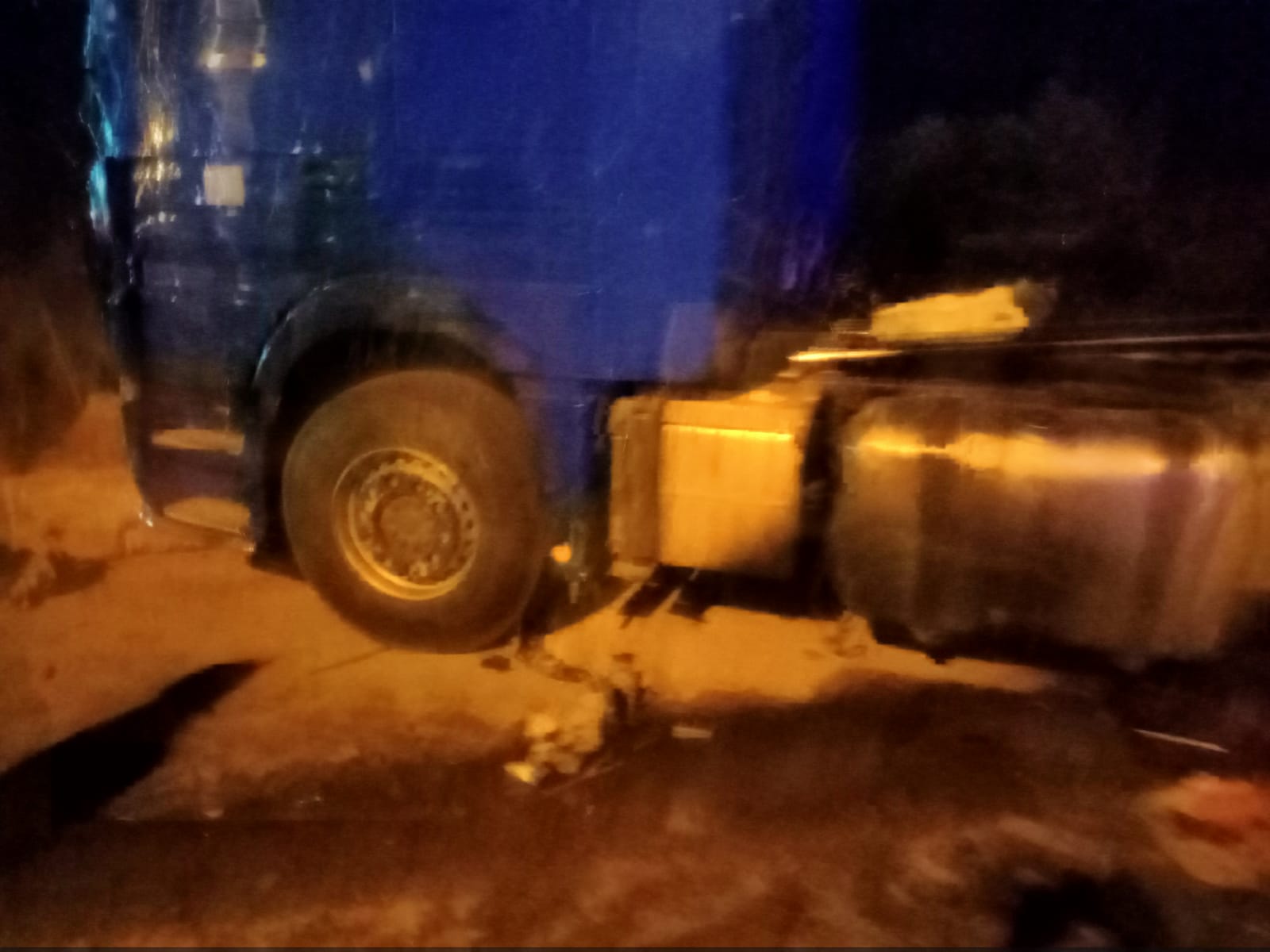 وفاة طفلين وإصابة سيدتين بحادث تصادم بزراعي البحيرة.. صور - WhatsApp Image 2024 04 13 at 21.21.59 aab65590