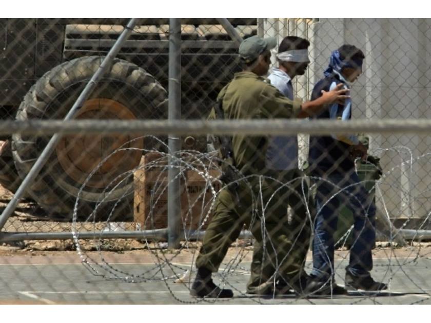 ارتفاع عدد المعتقلين الفلسطينيين في الضفة .. إلى 8425 معتقلا