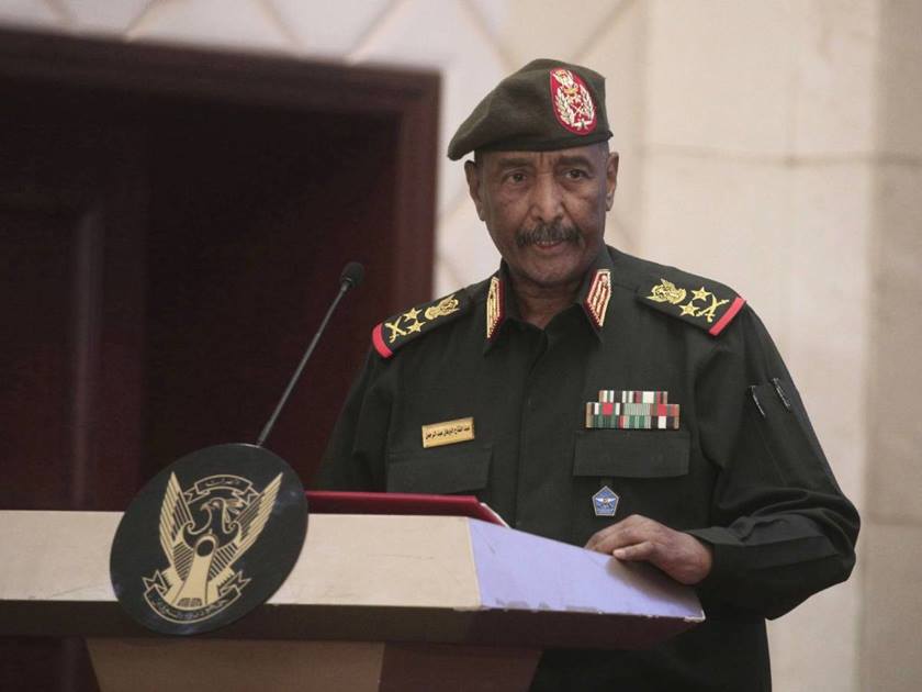 رئيس مجلس السيادة السوداني .. يؤكد استعادة جزء كبير من قواته الدفاعية
