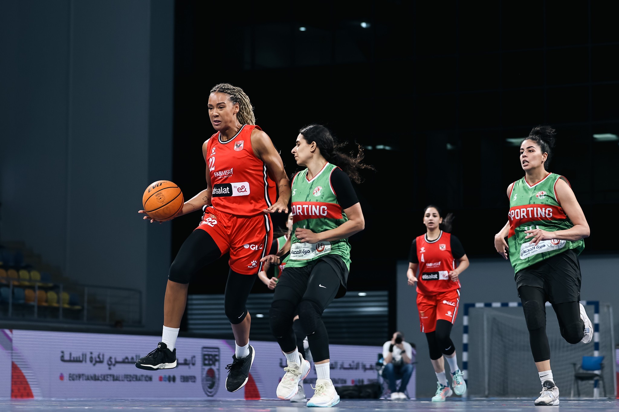 سيدات سلة الأهلي يتوجن ببطولة دوري السوبر للمرة الـ 26 في تاريخه - 445800407 1097102175279911 5206214650135121458 n