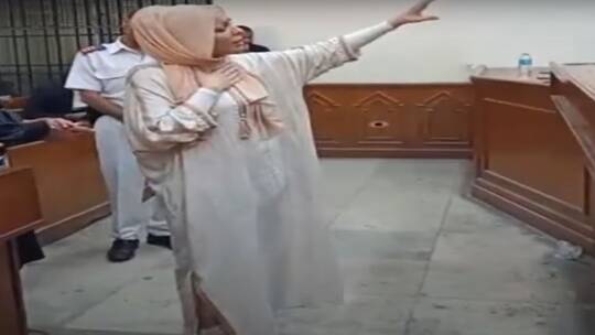 تأجيل محاكمة مضيفة الطيران..قاتلة ابنتها