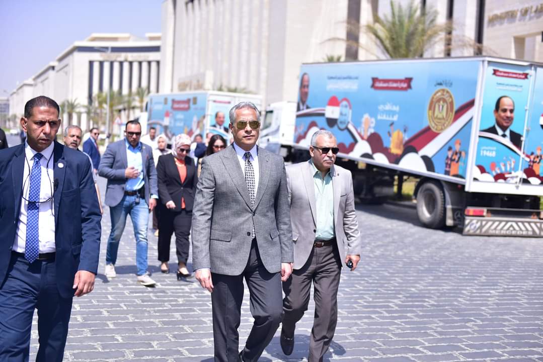 وزير العمل : نجدد العهد للرئيس باسم عمال مصر بمواصلة العمل لاستكمال بناء الجمهورية الجديدة