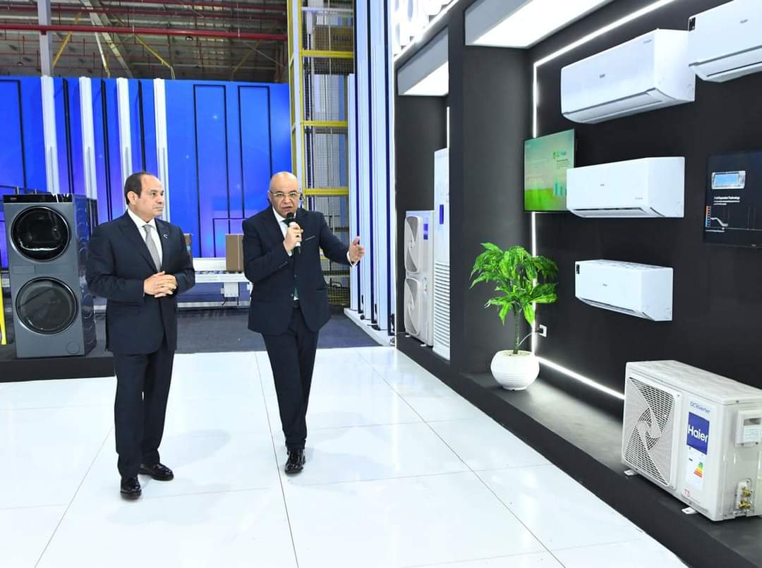 الرئيس يشهد الاحتفال بإنتاج أول محرك مصرى 