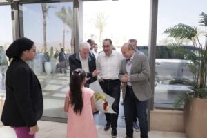 رئيس الوزراء يتفقد عددًا من المشروعات التنموية والخدمية بشرم الشيخ - FB IMG 1714824294494 300x200