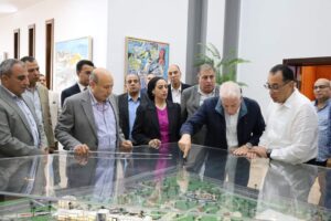 رئيس الوزراء يتفقد عددًا من المشروعات التنموية والخدمية بشرم الشيخ - FB IMG 1714824325110 300x200