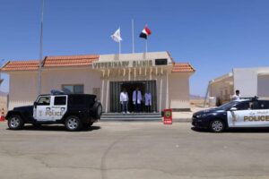 رئيس الوزراء يزور "واحة تجلى" ويتفقد القرية التراثية ومضمار الهجن ومركز الرصد الأمنى الموحد بشرم الشيخ  - FB IMG 1714825122145 300x200