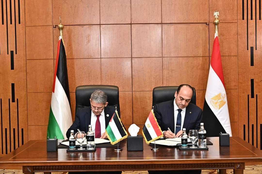 الرقابة الإدارية توقع مذكرة تفاهم مع هيئة مكافحة الفساد الفلسطينية 