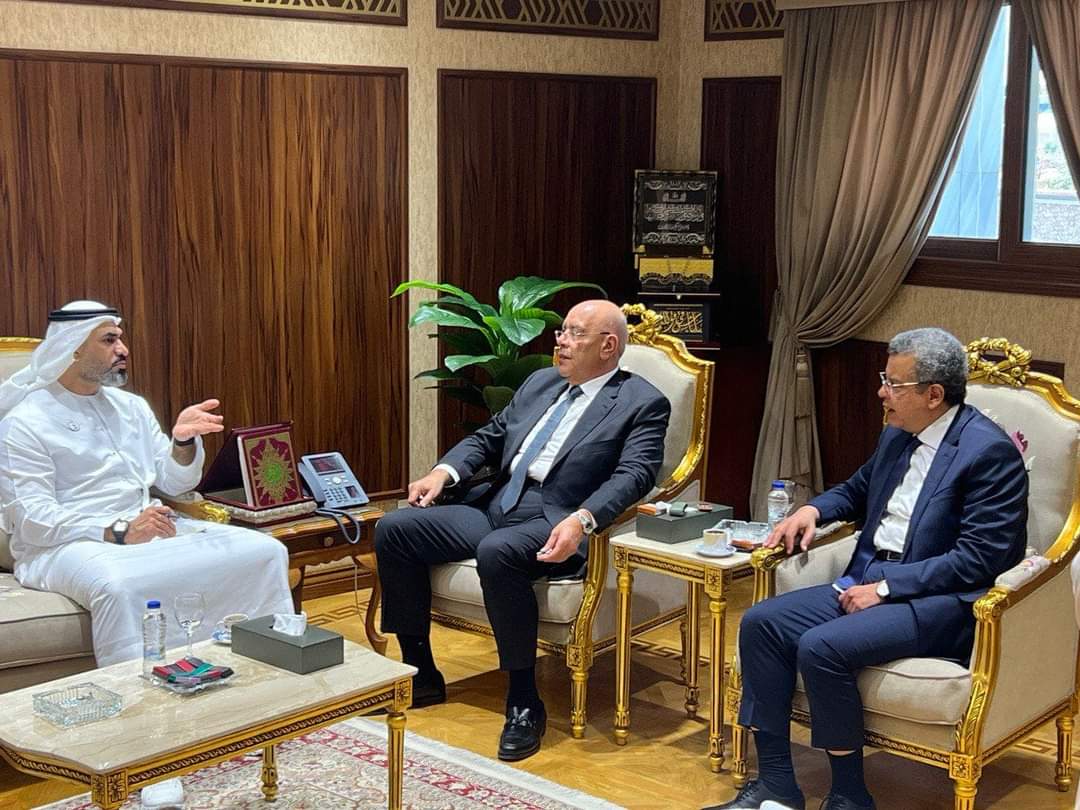 رئيس الجهاز المركزي للمحاسبات يبحث مع نظيره الإماراتى الملفات ذات الإهتمام المشترك 