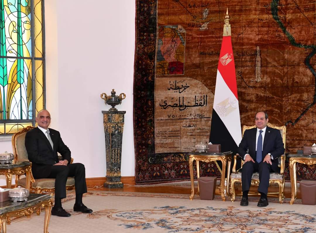 الرئيس يبحث مع رئيس وزراء الأردن الأوضاع فى غزة