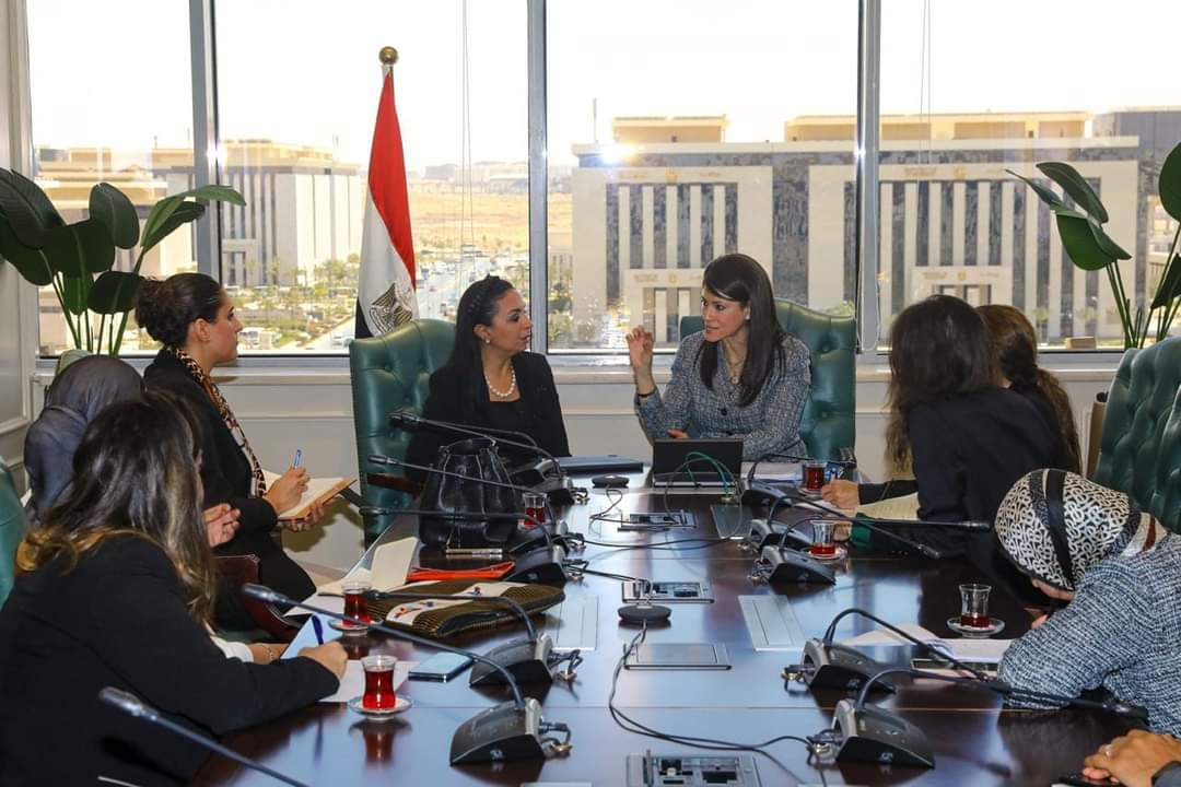 المشاط تبحث مع مايا مرسى برامج تمكين المرأة ودعم دورها التنموى 