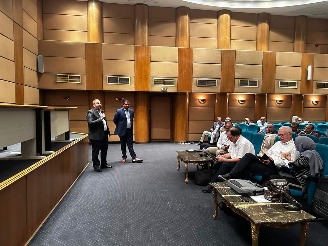 وزيرة البيئة :  الإلتزام بتطبيق أفضل الممارسات واستخدام التكنولوجيا الحديثة فى إدارة المخلفات