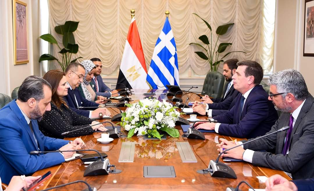 وزيرة الهجرة تبحث مع نظيرها اليونانى تعزيز التعاون