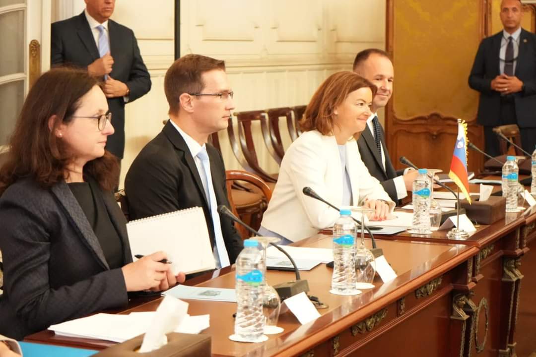 تعزيز العلاقات الثنائية مع سلوفينيا