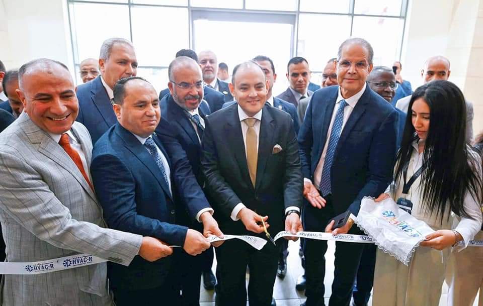 وزير التجارة والصناعة يفتتح المعرض والمؤتمر الدولي للتكييف والتبريد بمشاركة ٣٥٠ شركة عارضة محلية وعالمية