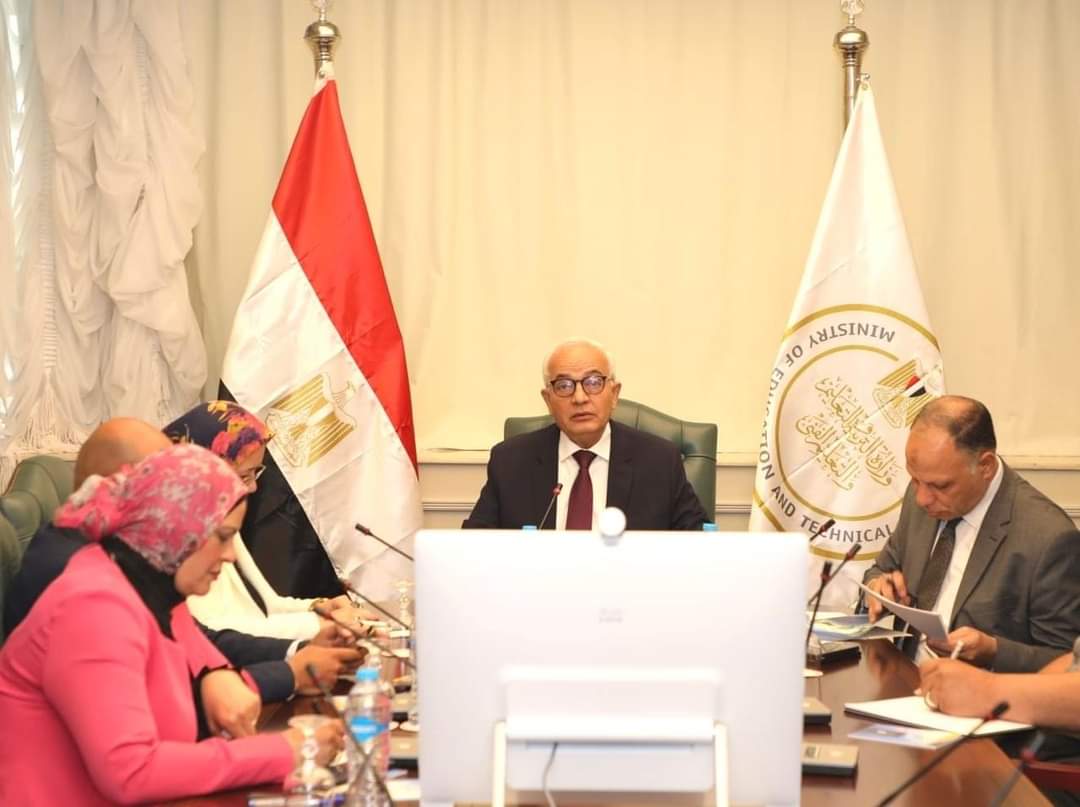 وزير التعليم يشدد على ضبط لجان امتحانات الشهادة الإعدادية وعدم السماح بالغش