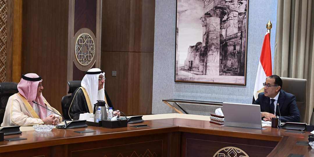 رئيس الوزراء يبحث مع مسئولين سعوديين أوجه التعاون المشترك وزيادة الاستثمارات