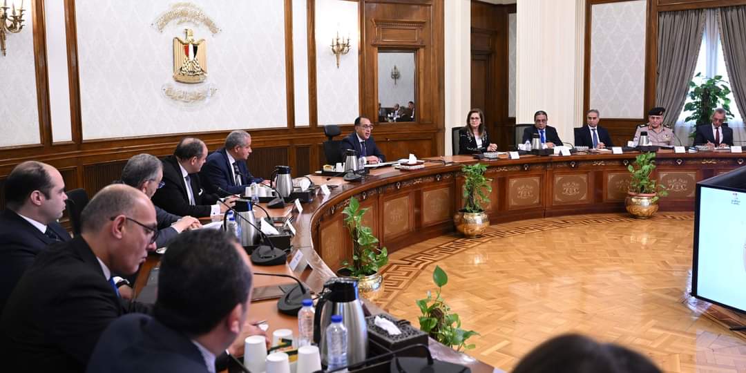 رئيس الوزراء يترأس اجتماع لجنة ضبط الأسواق وأسعار السلع