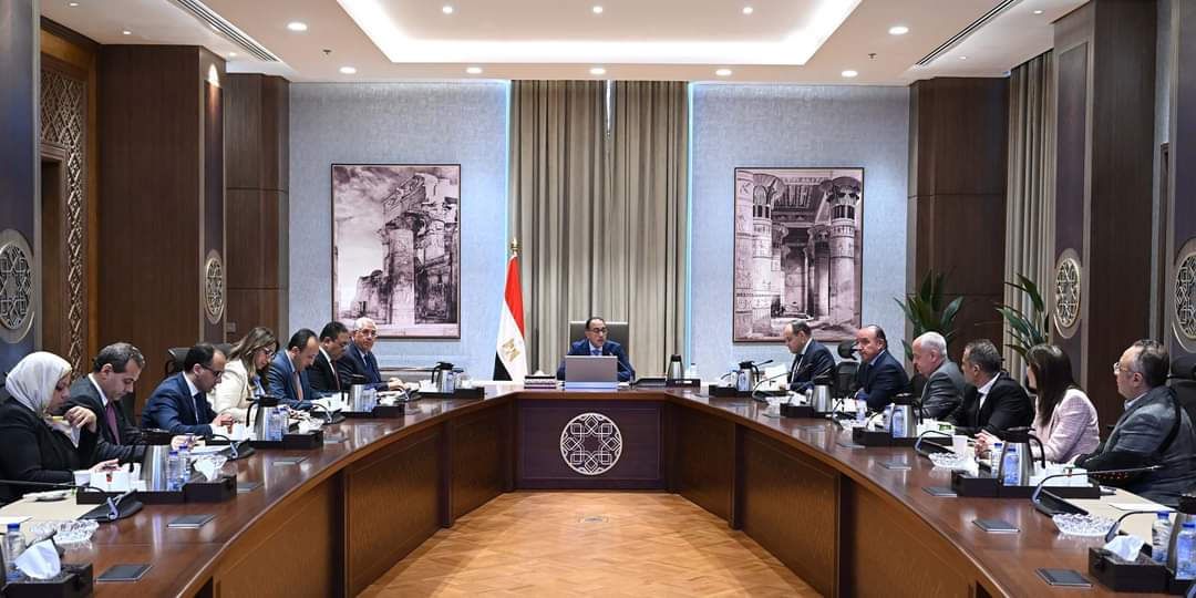 رئيس الوزراء يلتقى أعضاء المجلس التصديرى وغرف الصناعات الغذائية