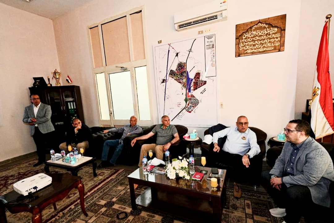 وزير الإسكان يتابع تنفيذ المشروعات ب"الفيوم الجديدة"..ومقترحات التطوير والخطة الاستثمارية
