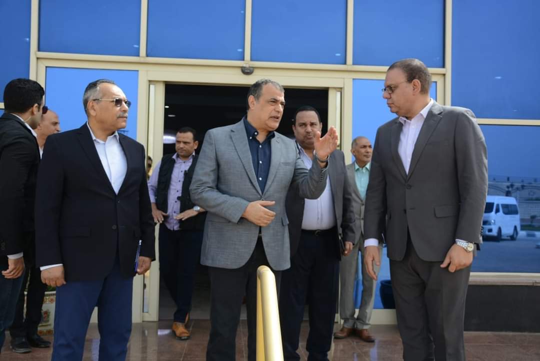 وزير الإنتاج الحربى يتفقد شركة بنها للصناعات الإلكترونية (مصنع 144 الحربي)