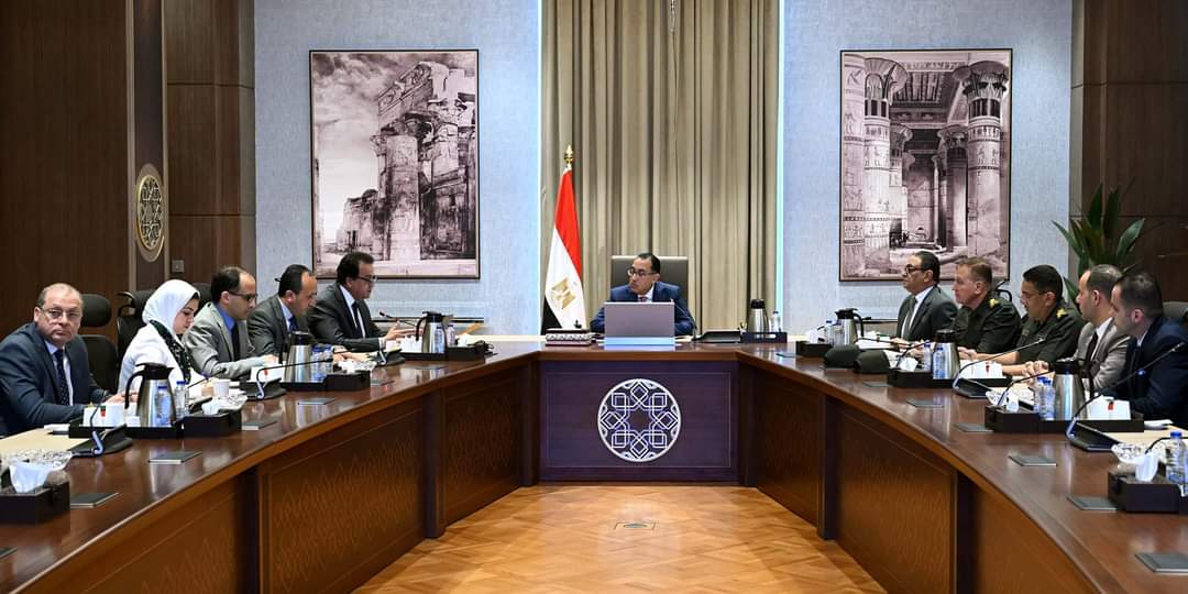 رئيس الوزراء يتابع موقف تنفيذ المرحلة الثانية من منظومة التأمين الصحى الشامل