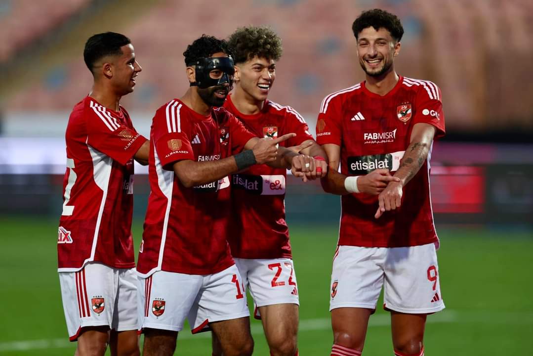 الأهلى يرتدى الفانلة الحمراء أمام الترجى 
