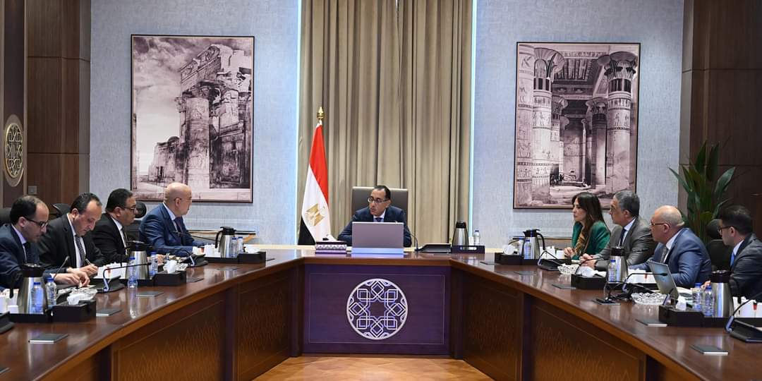 رئيس الوزراء يلتقي مسئولى شركة "هاير مصر" لتصنيع الأجهزة المنزلية