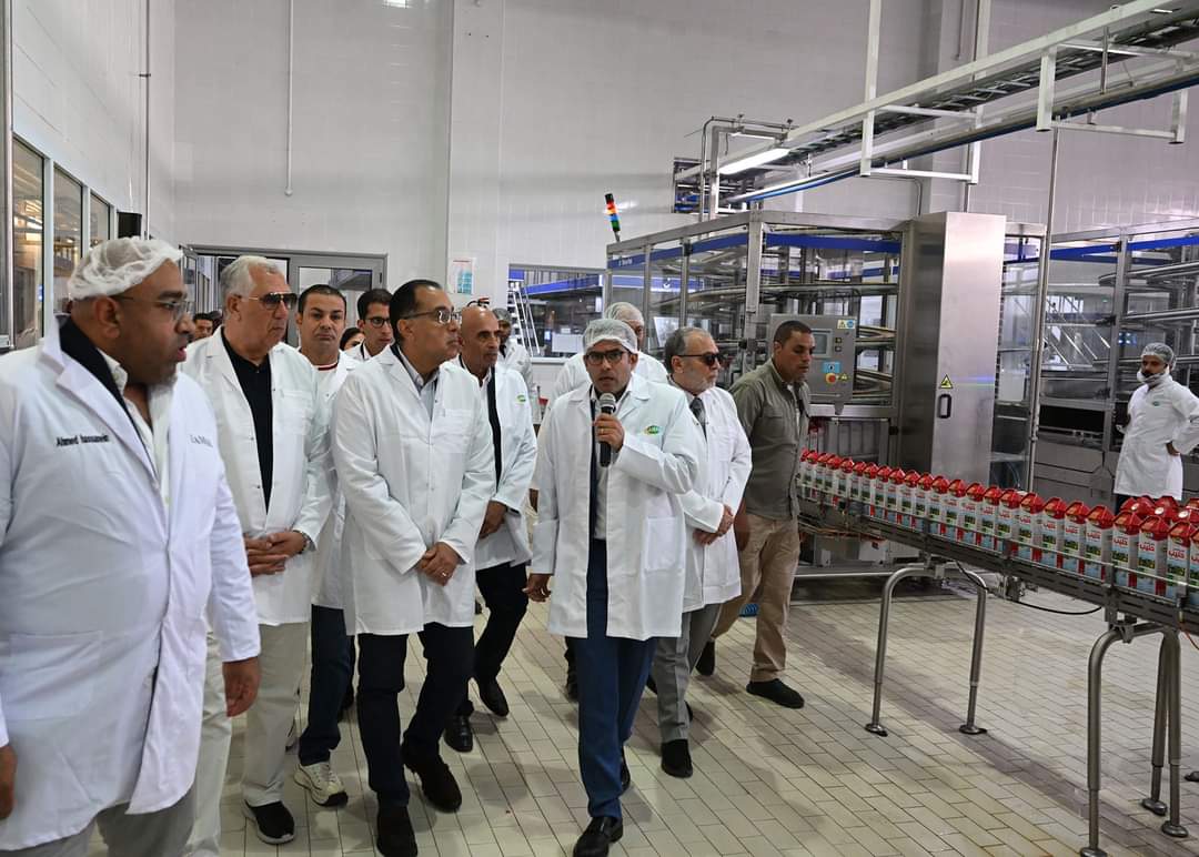 مدبولى يتفقد عددا من المشروعات الزراعية والصناعية والتكنولوجية بالبحيرة والإسكندرية